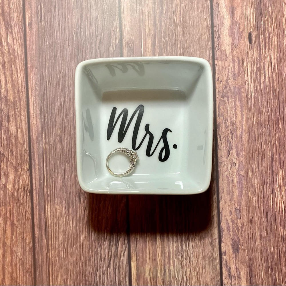 Mrs. Ring Bowl